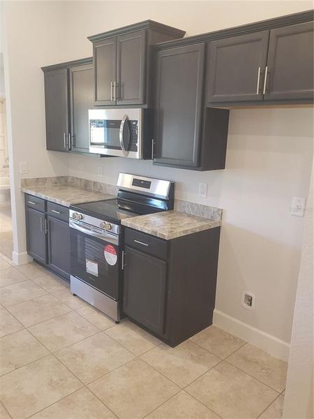 Furnished interior view inside a new home in Spring Hill, Spring Hill (Image 6).