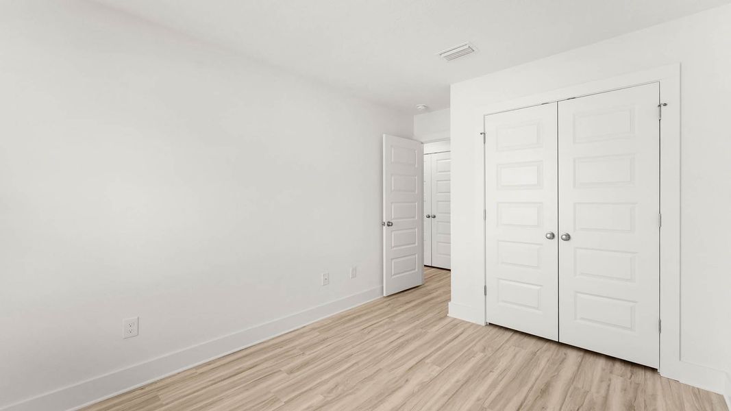 Spacious, unfurnished interior of a new home in Hawks Landing Townhomes, Santa Rosa Beach (Image 25).