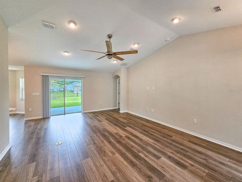 Spacious, unfurnished interior of a new home in , Palm Coast (Image 27).