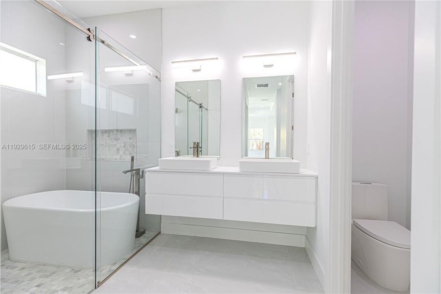 Furnished interior view inside a new home in , Naples (Image 16). Furnished interior view inside a new home in , Naples (Image 16).