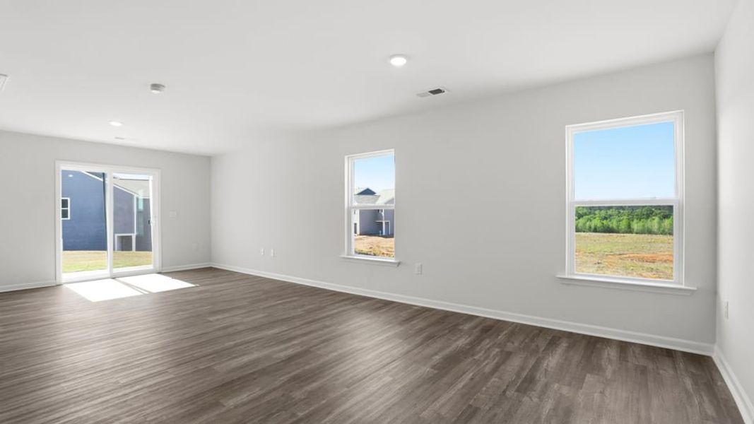 Spacious, unfurnished interior of a new home in Cedar Gap, Fountain Inn (Image 20).