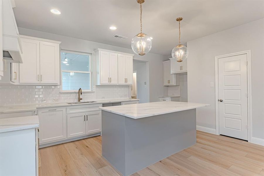 Furnished interior view inside a new home in , Fort Worth (Image 8).