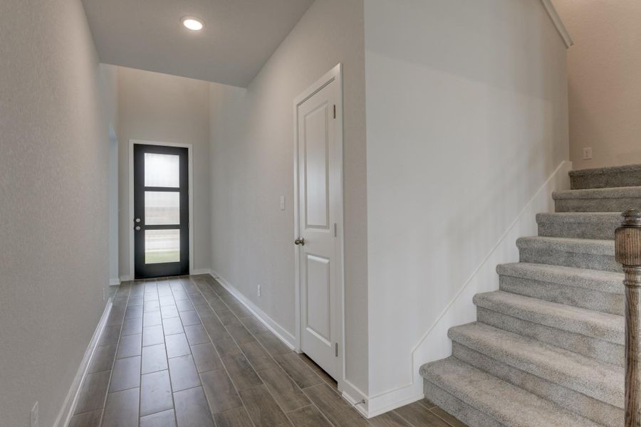Representative unfurnished interior of a home built from the Guadalupe by Ashton Woods in The Heritage at Saddlebrook Ranch 70's, Schertz (Image 11).