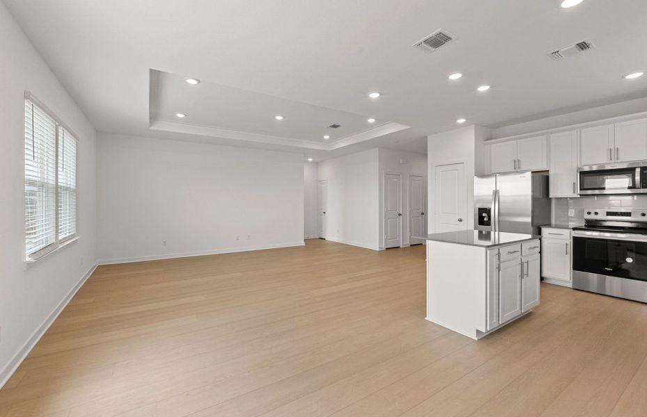 Spacious, unfurnished interior of a new home in Skyview, Belton (Image 15).