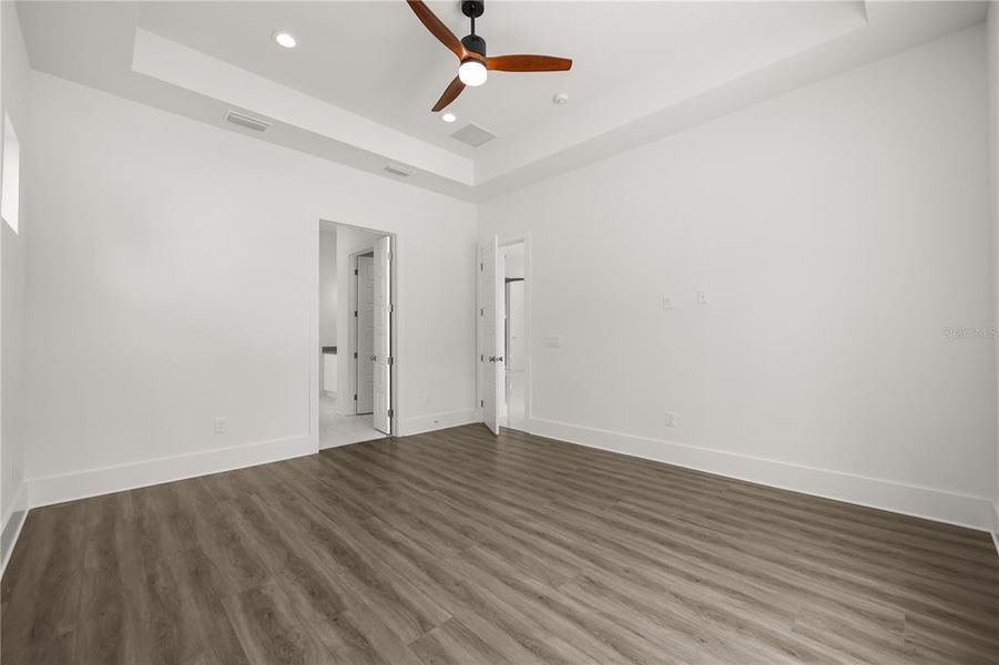 Spacious, unfurnished interior of a new home in , Kissimmee (Image 46).