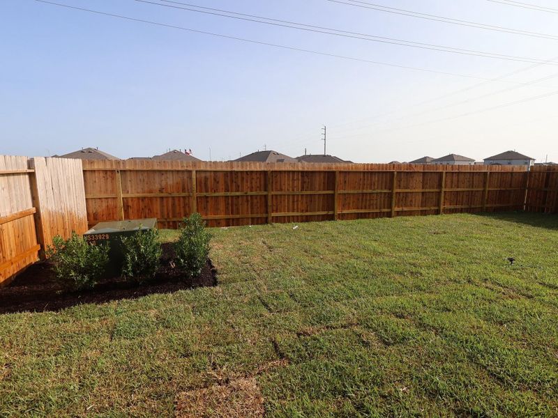 Exterior details and patio area of a home in Ambrose, La Marque (Image 22).
