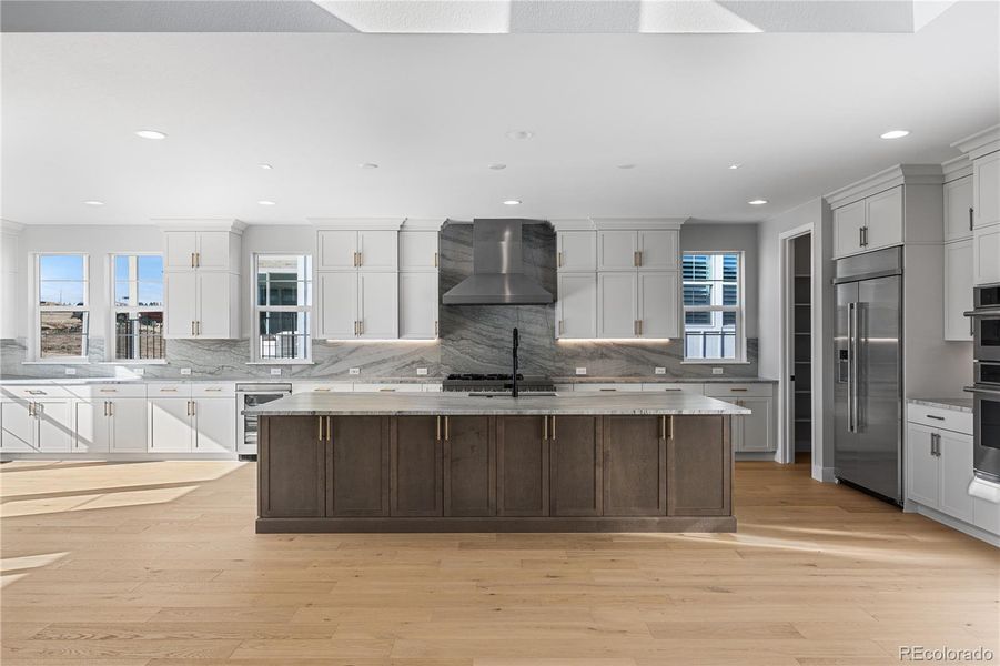 Spacious, unfurnished interior of a new home in Luxe at The Canyons, Castle Pines (Image 23).