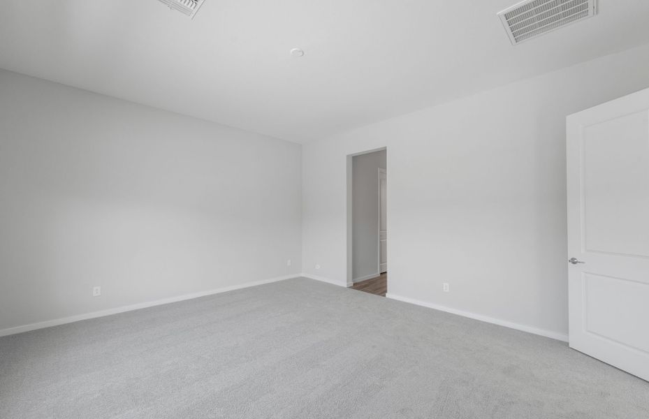Spacious, unfurnished interior of a new home in Regent Hills - Meadow Series, Buckeye (Image 16).