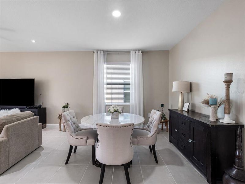 Furnished interior view inside a new home in , Davenport (Image 25).