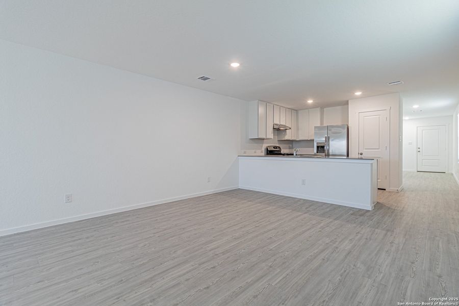 Spacious, unfurnished interior of a new home in Landon Ridge, San Antonio (Image 25). Spacious, unfurnished interior of a new home in Landon Ridge, San Antonio (Image 25).