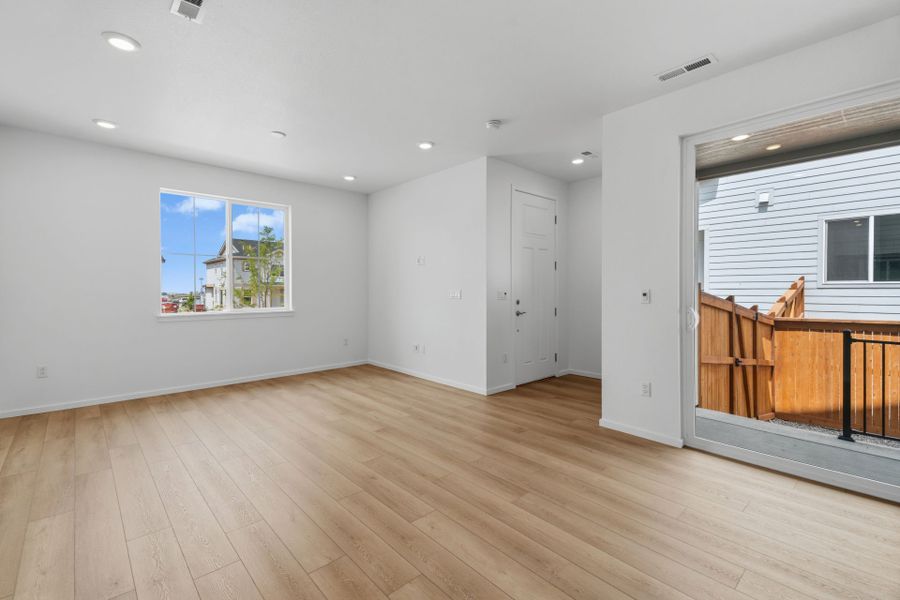 Spacious, unfurnished interior of a new home in Sky Ranch, Watkins (Image 18).