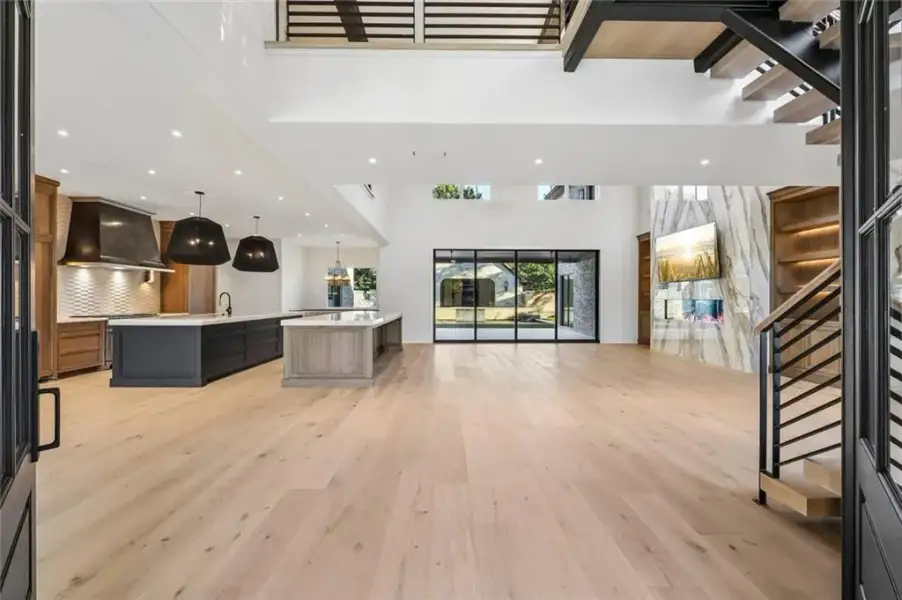 Image 115 of a home in .