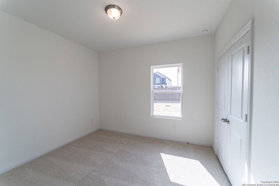 Spacious, unfurnished interior of a new home in Katzer Ranch, Converse (Image 8).
