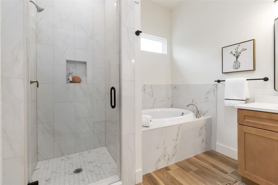 Walk in shower with separate soaking tub Walk in shower with separate soaking tub