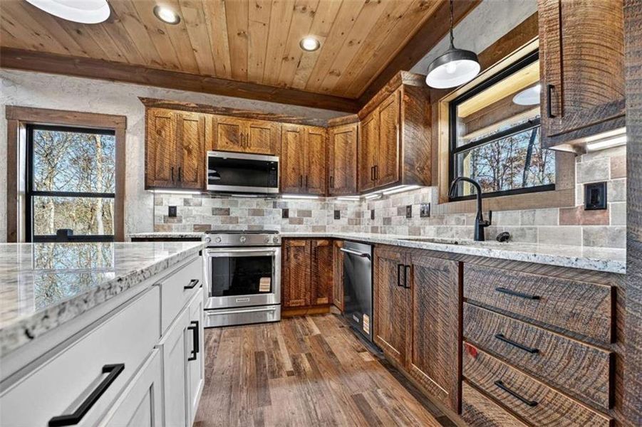 Furnished interior view inside a new home in , Ellijay (Image 4).
