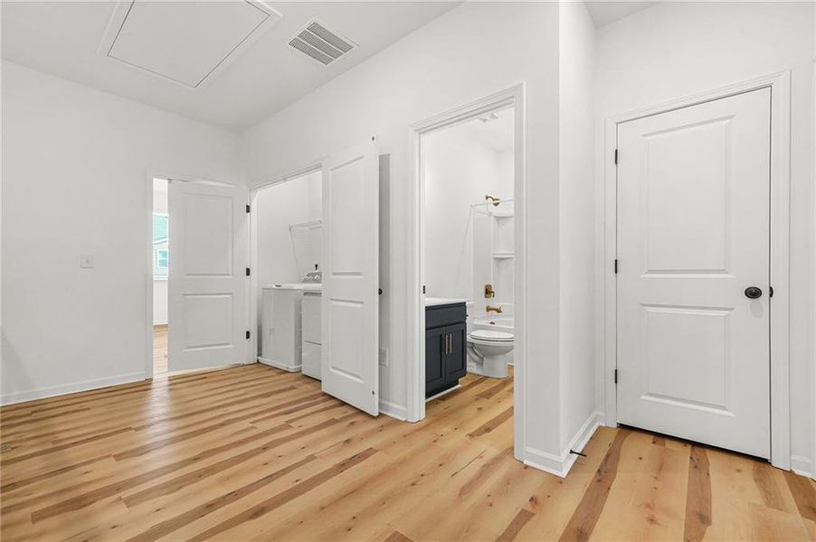 Spacious, unfurnished interior of a new home in , Atlanta (Image 28).