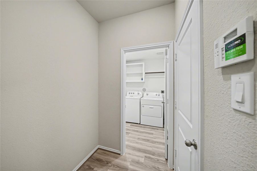 Spacious, unfurnished interior of a new home in Candela, Richmond (Image 22).