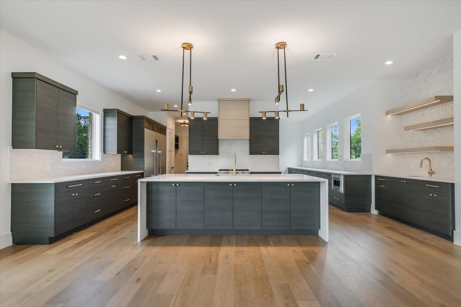 Furnished interior view inside a new home in , Horseshoe Bay (Image 9).