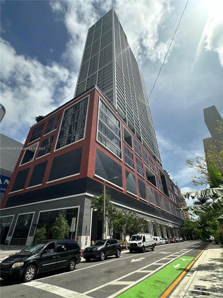 Image 50 of a home in .