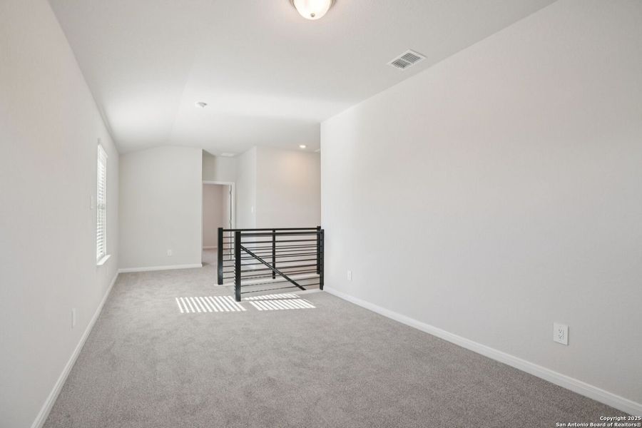 Spacious, unfurnished interior of a new home in Royal Crest, San Antonio (Image 39).