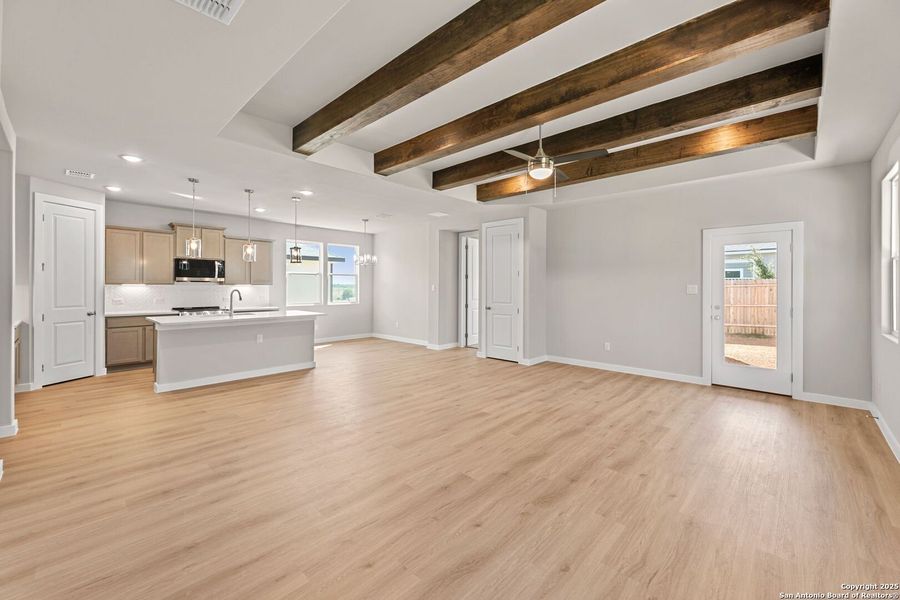 Spacious, unfurnished interior of a new home in Highland Ridge, New Braunfels (Image 13).