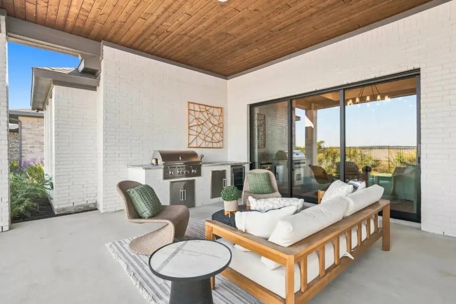 Crown Outdoor Living Area