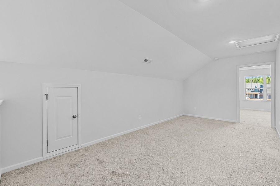 Spacious, unfurnished interior of a new home in Brayden, Advance (Image 37).