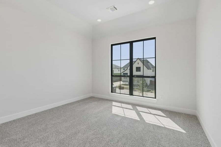 Spacious, unfurnished interior of a new home in The Grove Frisco, Frisco (Image 25). Spacious, unfurnished interior of a new home in The Grove Frisco, Frisco (Image 25).