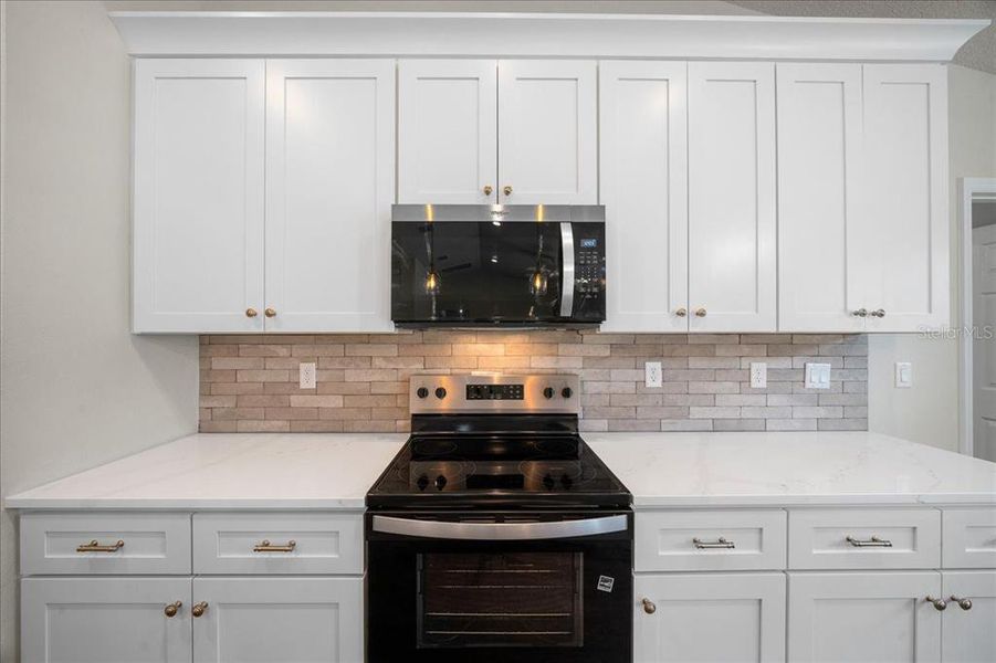 Close-up of interior finishes inside a home in , Ocklawaha (Image 21). Close-up of interior finishes inside a home in , Ocklawaha (Image 21).