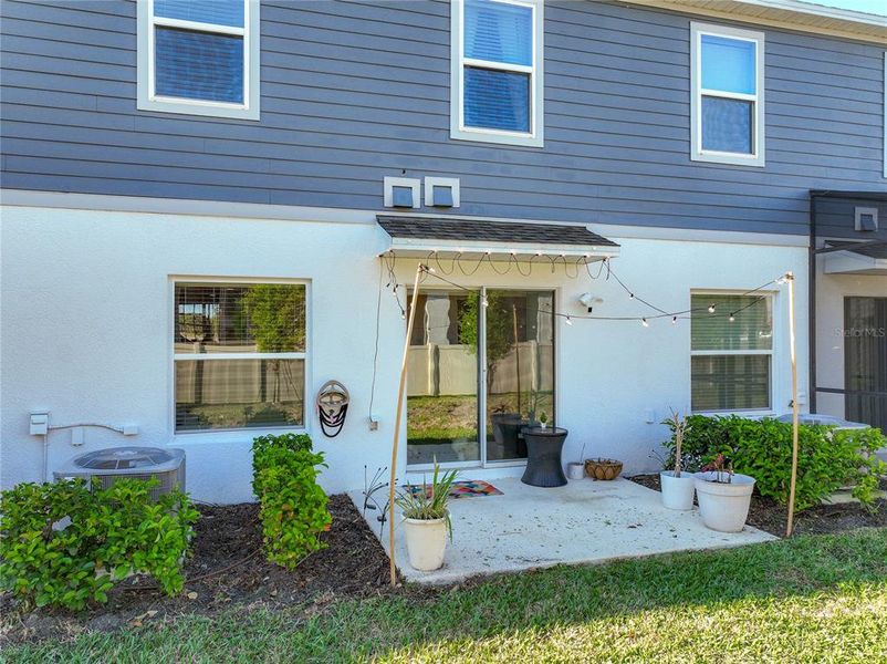 Exterior details and patio area of a home in , Orlando (Image 22).