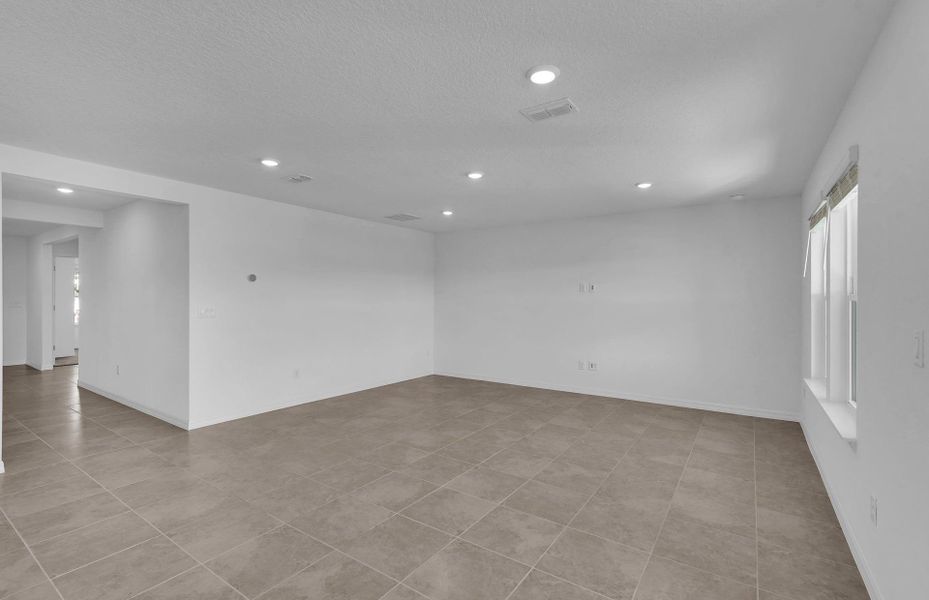 Spacious, unfurnished interior of a new home in Wells Landing, Jacksonville (Image 17). Spacious, unfurnished interior of a new home in Wells Landing, Jacksonville (Image 17).