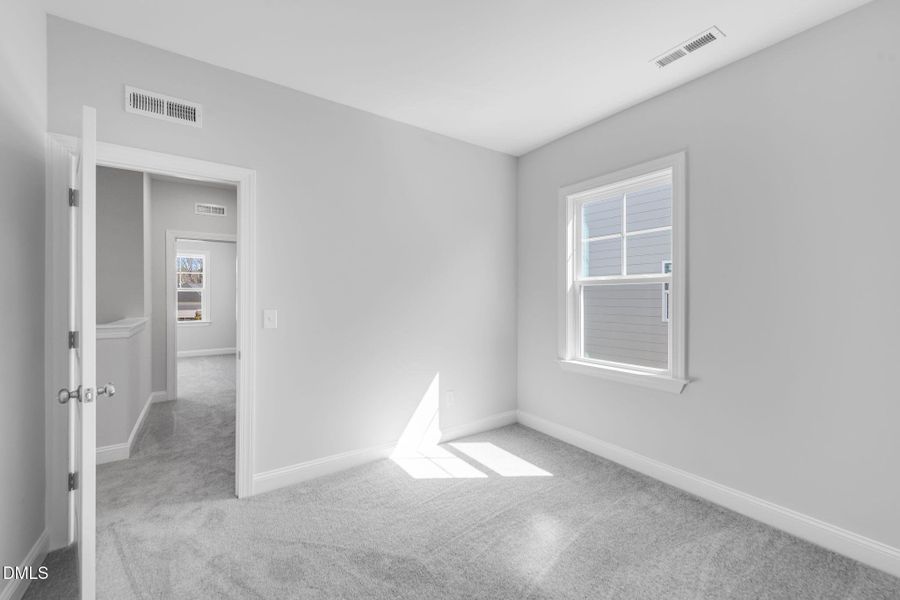 SUN_CaydenCove_Pic_Waterbury_QMI_Bed2_2o
