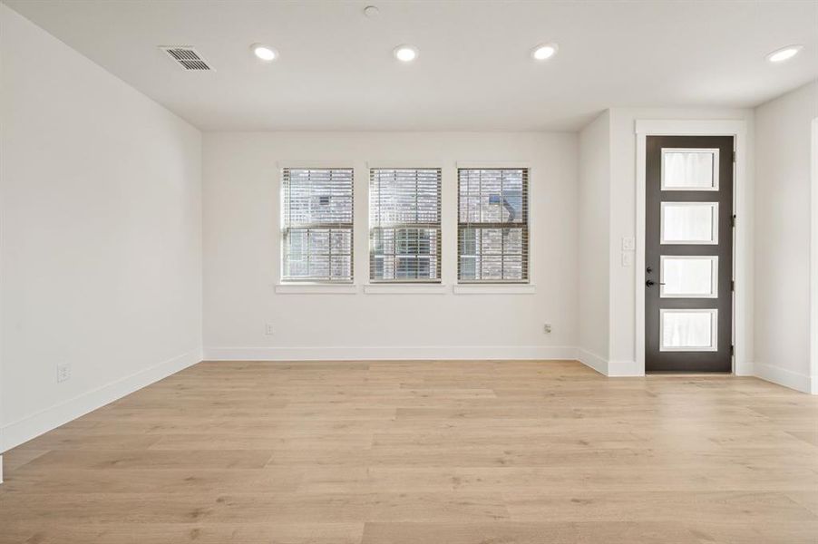 Welcome into this new, light, bright and airy dream home! Welcome into this new, light, bright and airy dream home!