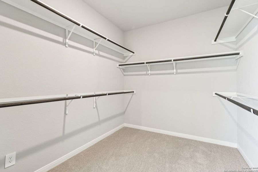 Spacious, unfurnished interior of a new home in Arcadia Ridge - Classic Series, San Antonio (Image 46).