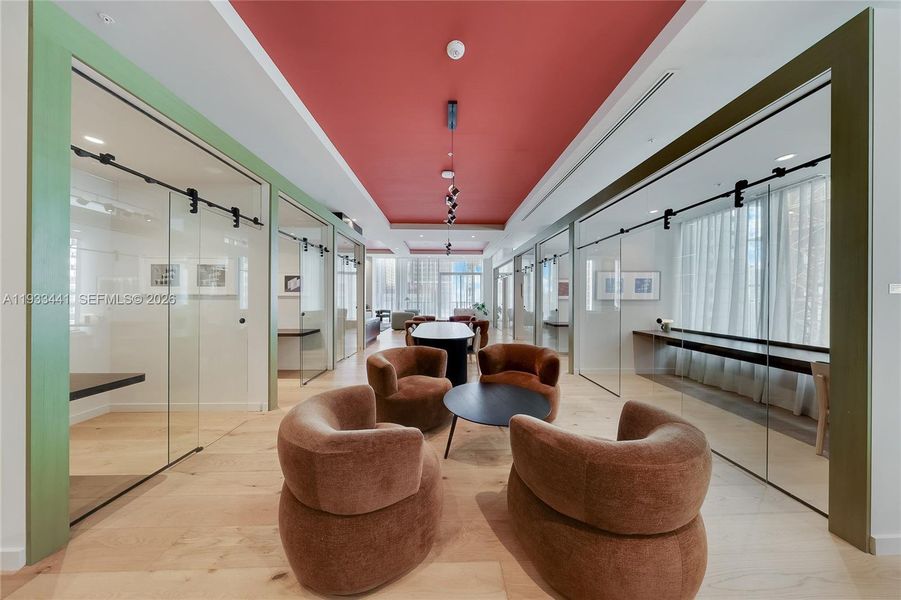 Community amenities in , Miami (Image 21).