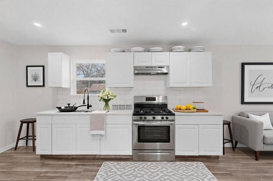 Furnished interior view inside a new home in , Dallas (Image 13).