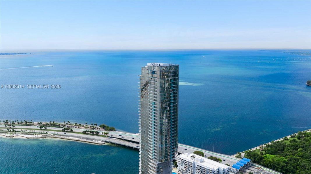 Condo located in Miami, FL showcasing its design and architecture (Image 44).