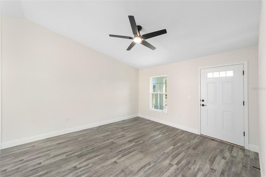Spacious, unfurnished interior of a new home in , Ocala (Image 17).