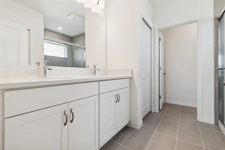 Furnished interior view inside a new home in Southpointe, Palmetto (Image 10).