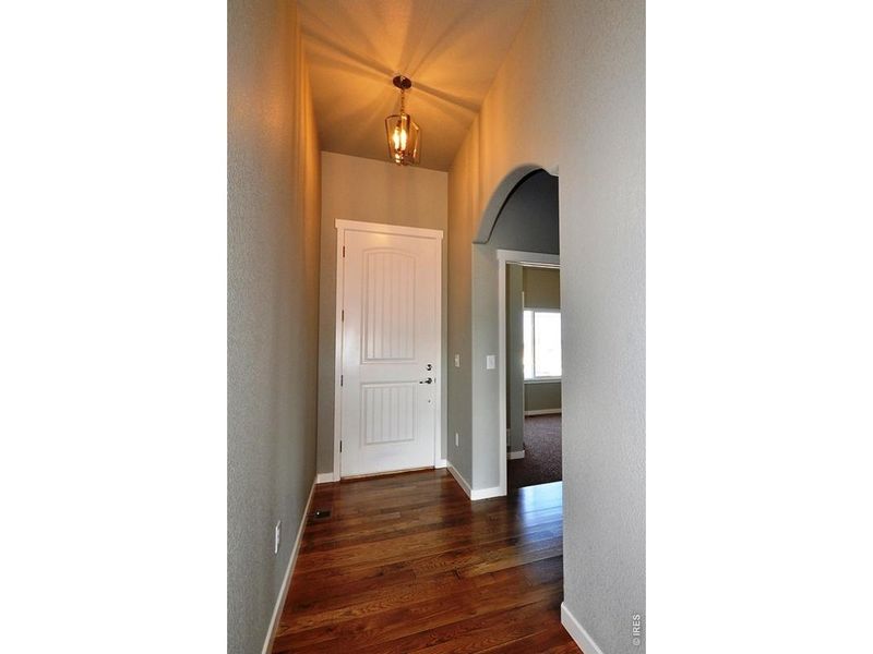 Spacious, unfurnished interior of a new home in , Johnstown (Image 19).