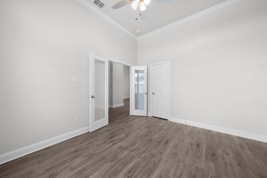 Spacious, unfurnished interior of a new home in Berkshire Estates, Mesquite (Image 32).