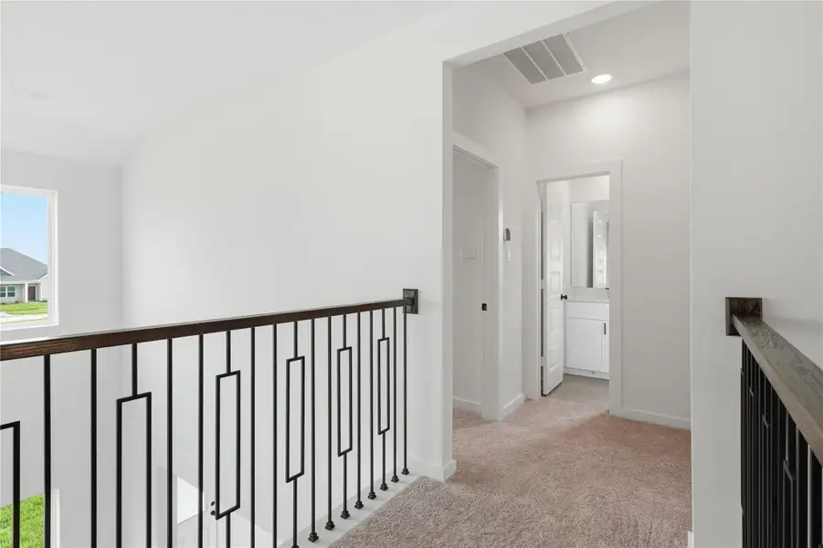 Spacious, unfurnished interior of a new home in Foxtail Palms, Manvel (Image 32). Spacious, unfurnished interior of a new home in Foxtail Palms, Manvel (Image 32).
