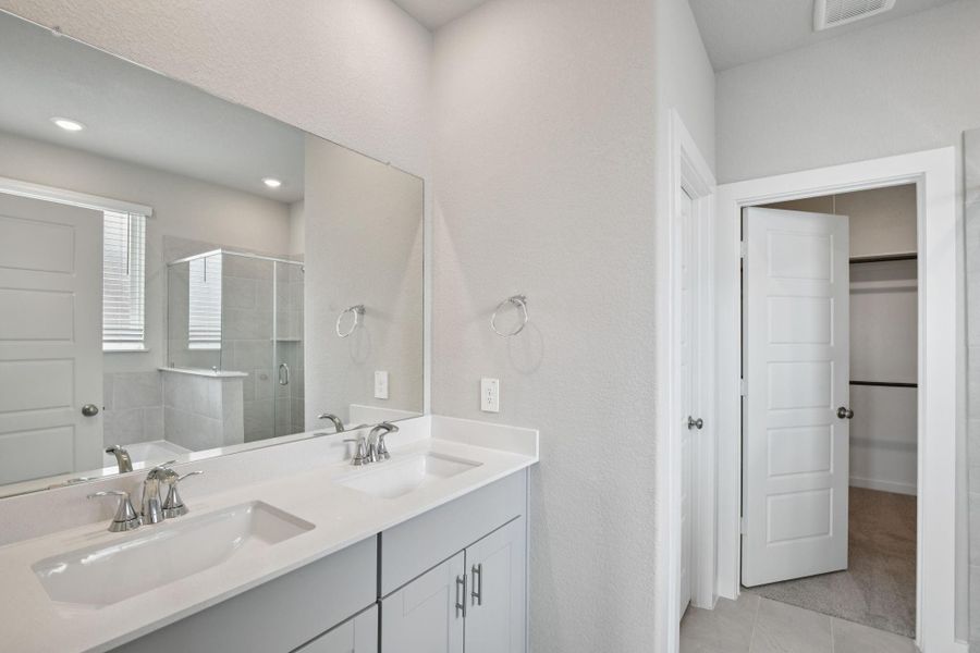 Furnished interior view inside a new home in Heights of Barbers Hill, Mont Belvieu (Image 5). Furnished interior view inside a new home in Heights of Barbers Hill, Mont Belvieu (Image 5).