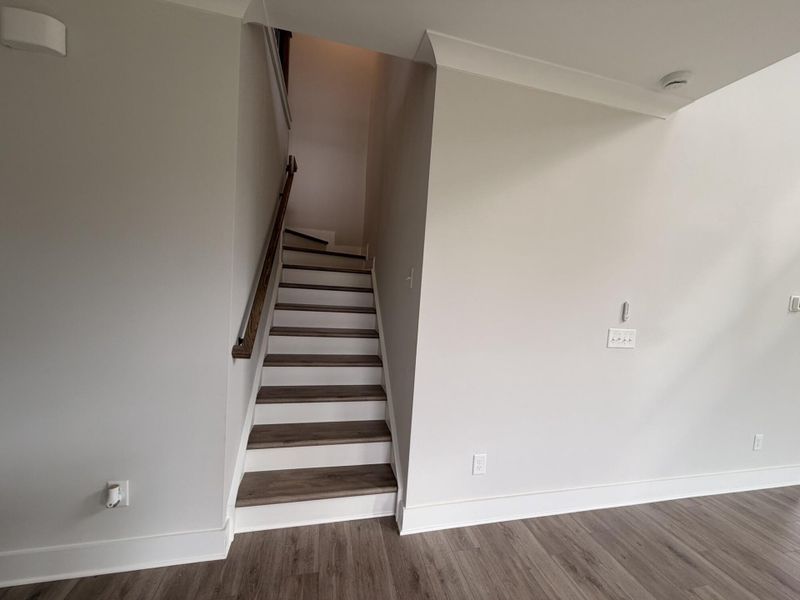 Spacious, unfurnished interior of a new home in Blythe Mill Townhomes, Waxhaw (Image 17).