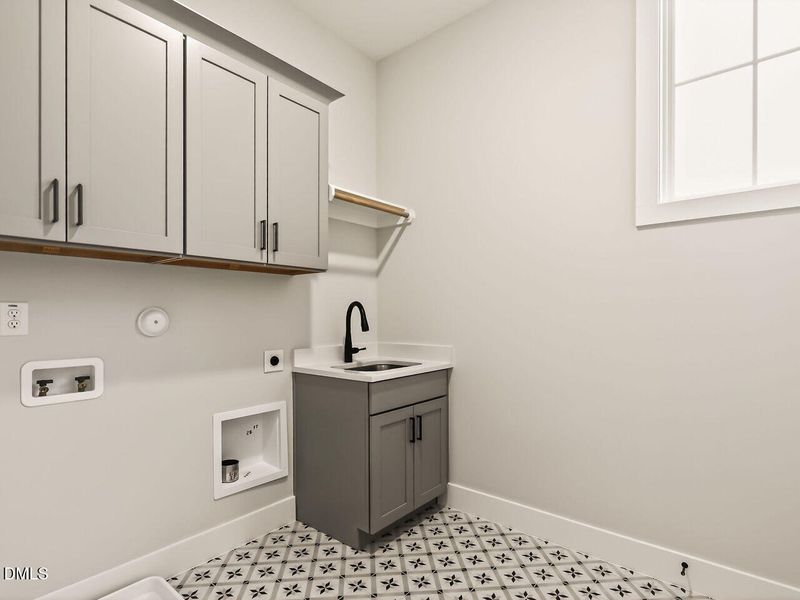 030-1280x960-laundry-room