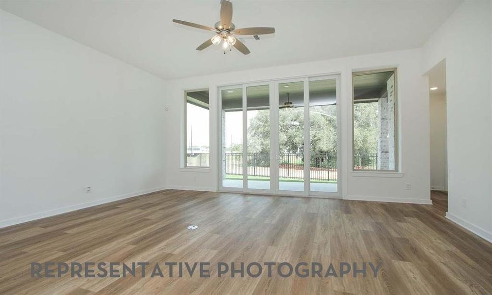 Spacious, unfurnished interior of a new home in Sandbrock Ranch, Aubrey (Image 10).
