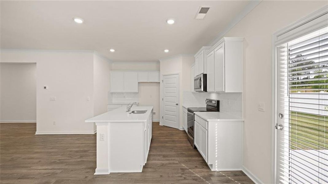 Furnished interior view inside a new home in Barrett Cove, Marietta (Image 10).