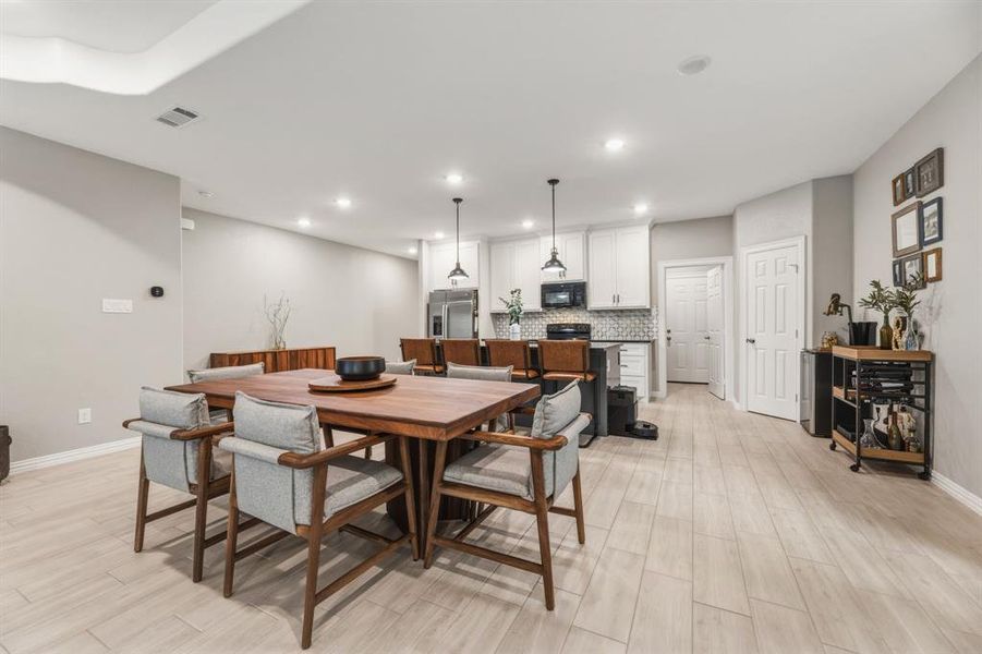 Furnished interior view inside a new home in , Fort Worth (Image 9).