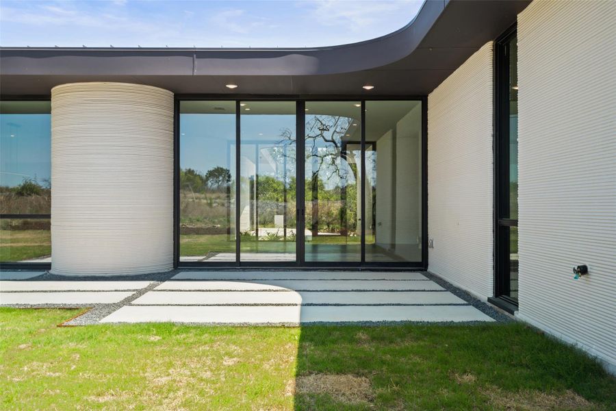 Exterior details of a home in Wimberley Springs, Wimberley (Image 9).