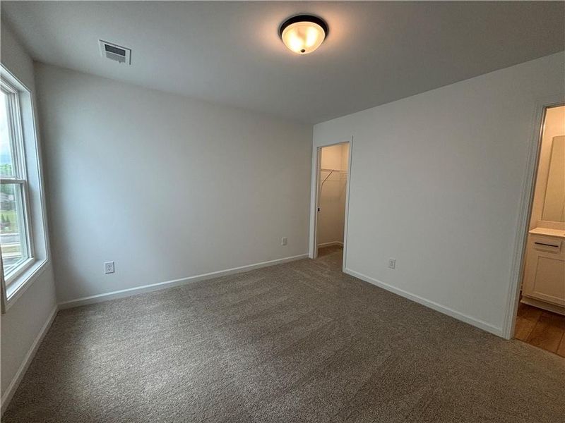 Spacious, unfurnished interior of a new home in Arbors at Richland Creek, Buford (Image 33).